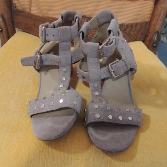 Suede sandals - Picture 2 of 5